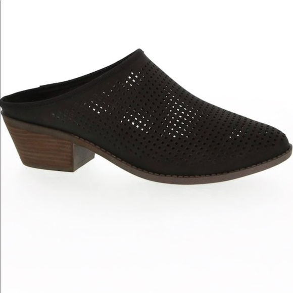 me too zara perforated leather mules